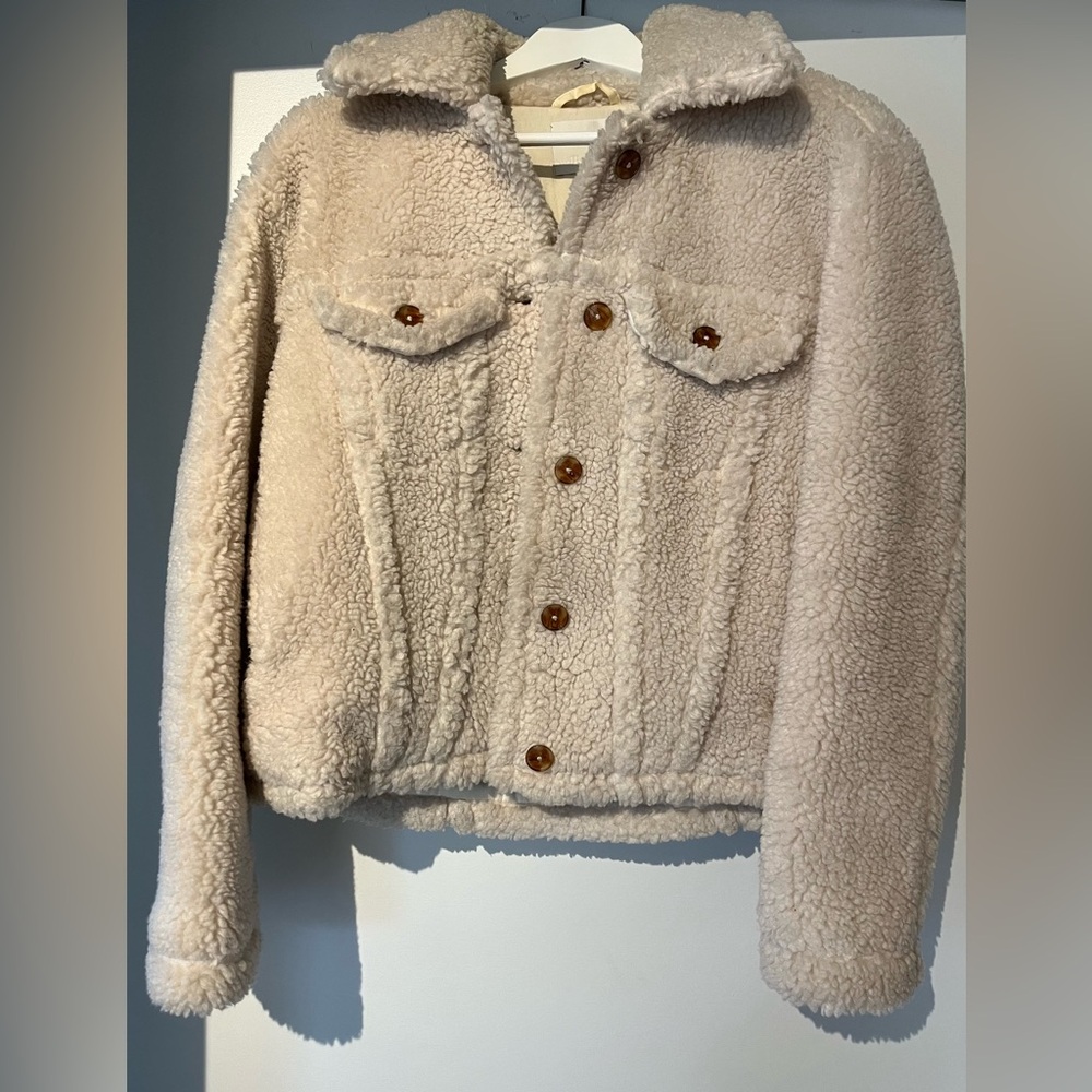 Aritzia Wilfred Free teddy jacket size XS